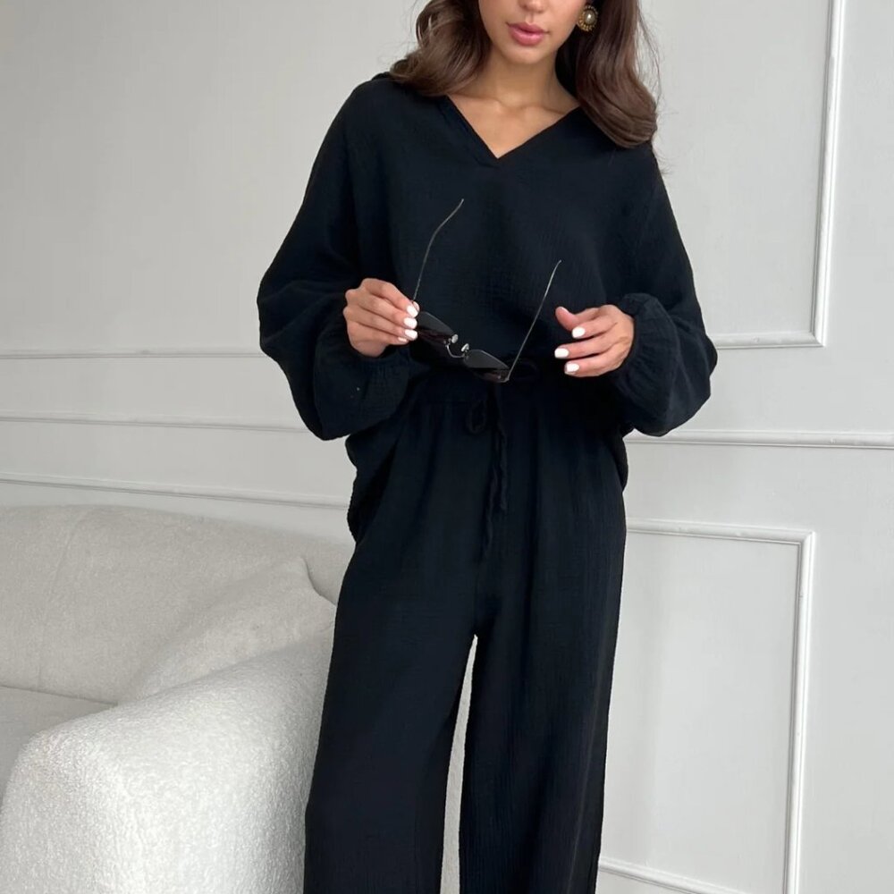 025 - Two Piece Pant Set Black - Picture 1 of 3